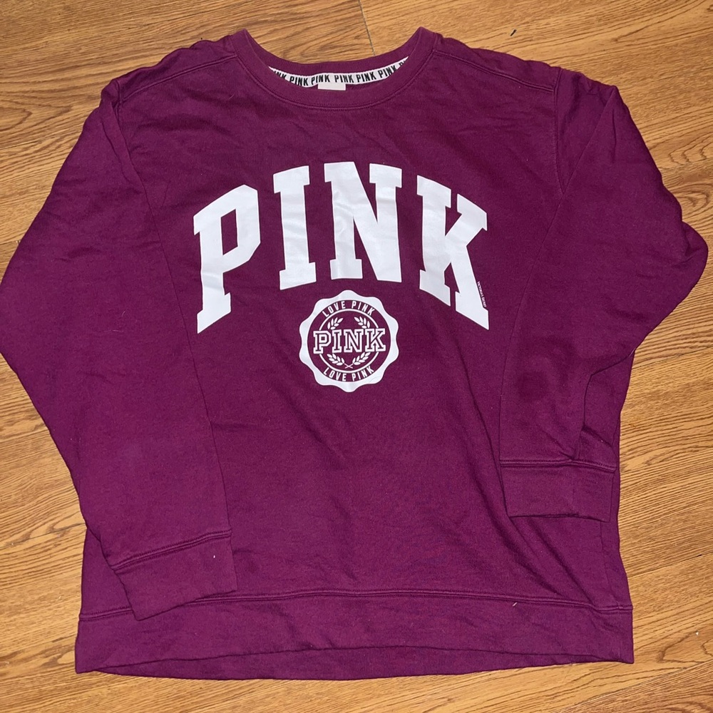 VS PINK Pullover